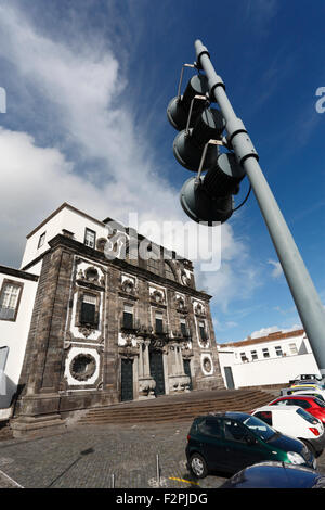 Igreja de Todos os Santos-o Igreja do Colegio Jesuitas dos, nella città di Ponta Delgada, isola Sao Miguel, Azzorre, Portogallo. Foto Stock