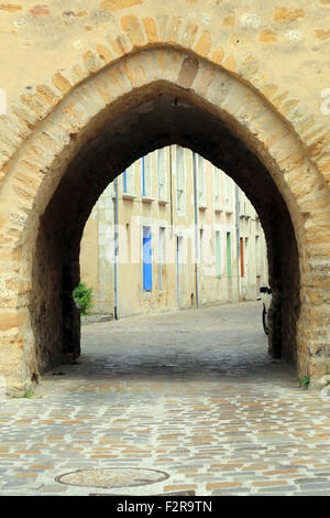 Porte Saint-Denis in Rue Henri Chartier, Mortagne (au Perche, Orne, Basse Normandia, Francia - ora il Musee Percheron Foto Stock