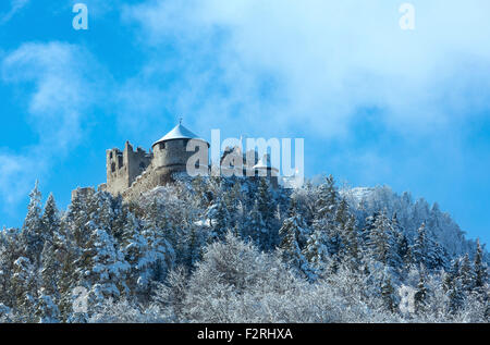 Il Castello di Ehrenberg vista invernale (Austria, Reutte, Baviera). Costruito nel XIII secolo. Foto Stock