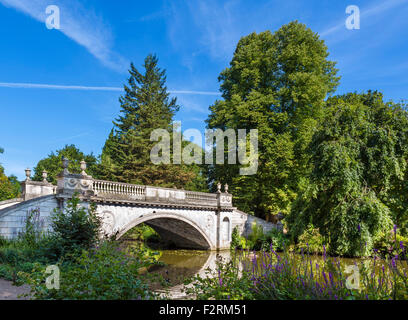 Ponte di Chiswick House Gardens, Chiswick, London, England, Regno Unito Foto Stock