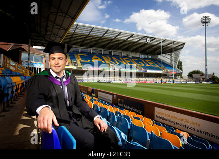 Kevin Sinfield, raffigurato a Headingley Carnegie Stadium, diplomati con un Master in attività sportive a Leeds Beckett University Foto Stock