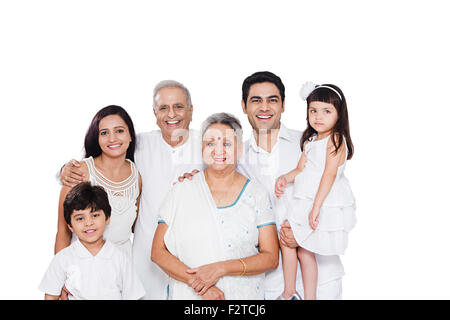 Gruppo indiano famiglia comune bacheca mostrando Foto Stock