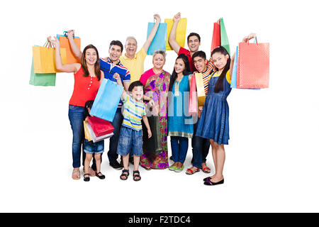 Gruppo indiano Joint famiglia shopping godere Foto Stock