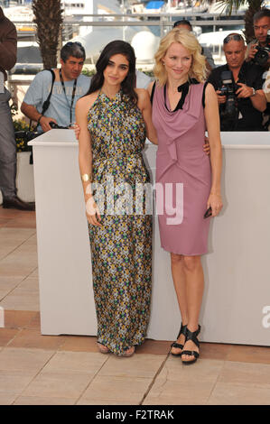 CANNES, Francia - 20 Maggio 2010: Naomi Watts (bionda) & Liraz Charhi a photocall per il loro film "Fair Game' che è in concorso al 63° Festival di Cannes. Foto Stock