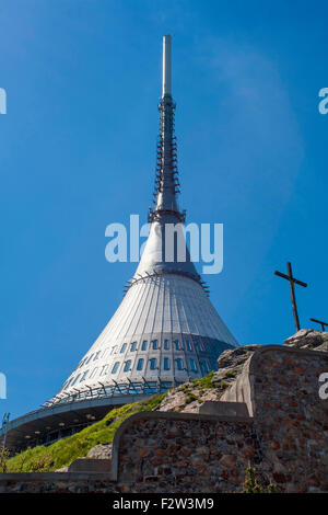 Jested lookout tower in estate, Liberec, Repubblica Ceca, Europa Foto Stock