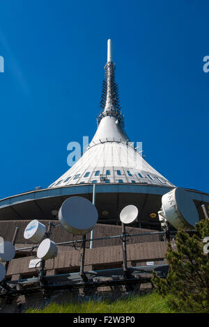 Jested lookout tower in estate, Liberec, Repubblica Ceca, Europa Foto Stock