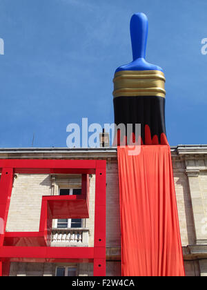 Dipingere la città di rosso-2013 da sudicia Luker-Pedro Estrellas/personalizzi in aria,Gran Bretagna,L'Air des Geants,giganti aria,esposizioni Foto Stock