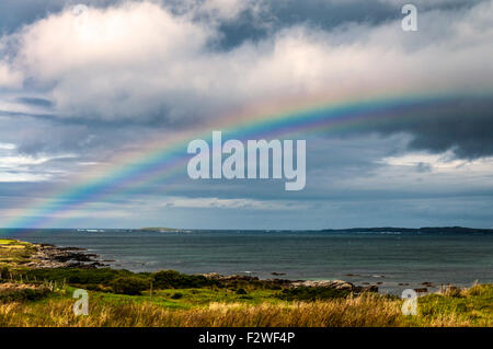 Rainbow su Loughros Point vicino a Ardara, County Donegal, Irlanda Foto Stock