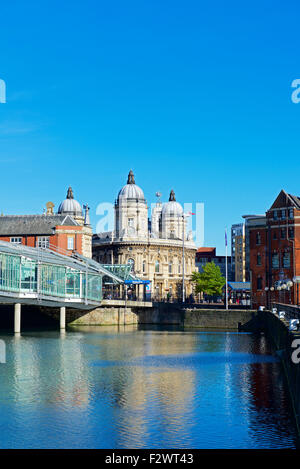 Princes Quay Shopping Centre e il Museo Marittimo di Kingston upon Hull, East Riding of Yorkshire, Inghilterra, Regno Unito Foto Stock