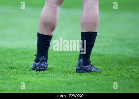 Stadio Olimpico, Londra, Regno Unito. 24Sep, 2015. Coppa del Mondo di rugby. Nuova Zelanda contro la Namibia. La speciale tutto nero scarpe Adidas. © Azione Sport Plus/Alamy Live News Foto Stock