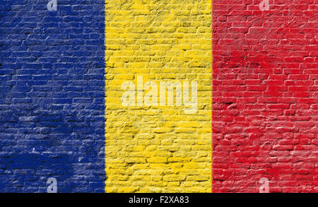 Romania - bandiera nazionale su un muro di mattoni Foto Stock