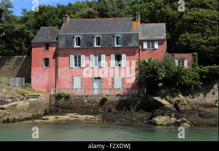 Casa Rossa, Porto Anna, La Marle River, Golfe du Morbihan, Vannes, Morbihan, in Bretagna, Francia Foto Stock