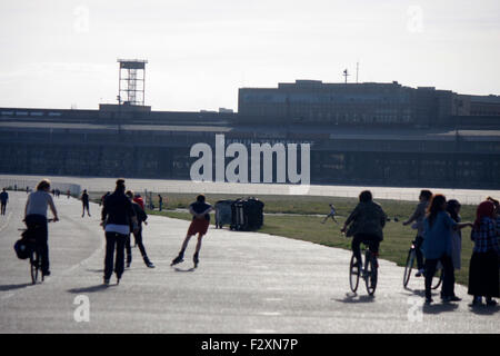 Impressionen: Tempelhofer Feld auf dem Gelaende frueheren des Flughafen Tempelhof, Berlino-tempelhof. Foto Stock