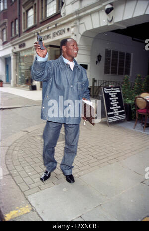 Chris Eubank, telefono cellulare Londra (immagine di credito© Jack Ludlam) Foto Stock