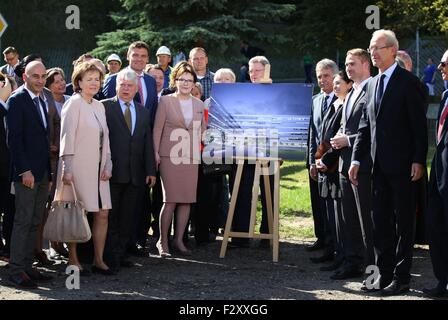 Gdansk, Polonia 25 settembre 2015 il Primo Ministro polacco Ewa Kopacz prende parte alla posa della prima pietra cerimonia, sotto il nuovo medico invasivo edificio del centro di Danzica. Credito: Michal Fludra/Alamy Live News Foto Stock