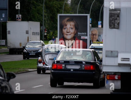 Wahlplakate zur Bundestagswahl 2013: Angela Merkel, 13. Settembre 2013, Grosser Stern, Berlin-Tiergarten. Foto Stock