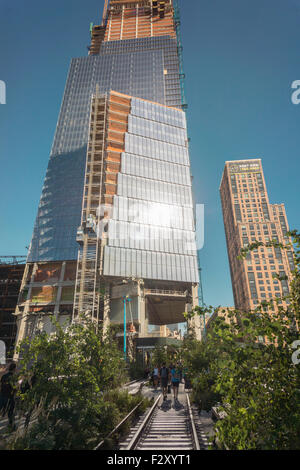 Il Pullman edificio, parte dei cantieri di Hudson, visto dalla linea alta Park di New York il Mercoledì, 23 settembre 2015. (© Richard B. Levine) Foto Stock