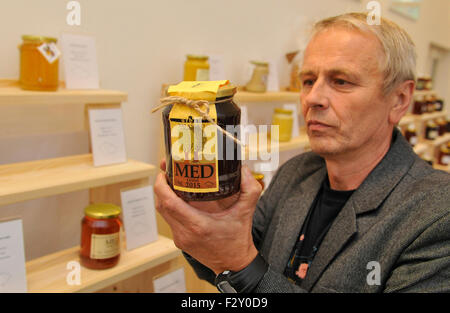 Brno, Repubblica Ceca. Xxv Sep, 2015. Tre giorni di incontro internazionale di apicoltori inizia a Brno, in Repubblica ceca, 25 settembre 2015. Foto dell'organizzatore Matela Leopold. © Vaclav Salek/CTK foto/Alamy Live News Foto Stock