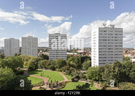 Alto edificio di appartamenti che Birmingham, West Midlands, England, Regno Unito Foto Stock