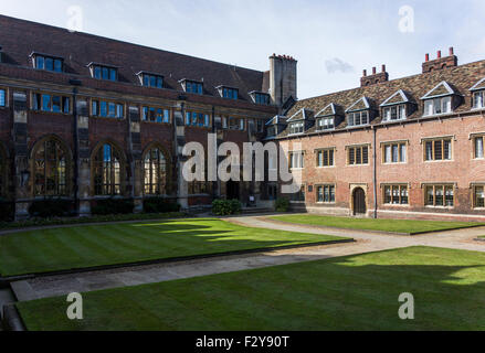 Vista verso nord-ovest, Ivy corte, Pembroke College di Cambridge, Inghilterra, Regno Unito Foto Stock
