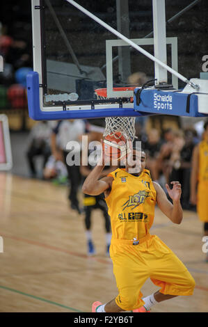 Londra, Regno Unito. Xxv Sep, 2015. British Basketball League - London Lions v forza di Leeds. Credito: Stephen Bartolomeo/Alamy Live News Foto Stock