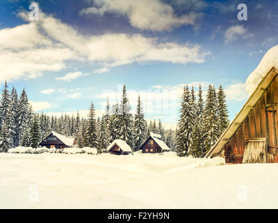 Inverno Casa per le vacanze in slovenia alpi-Europa Foto Stock