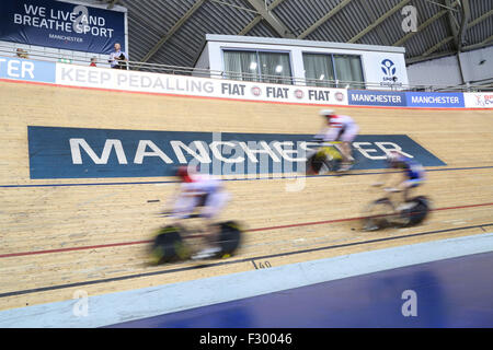 Manchester, Regno Unito, 26 settembre, 2015. Il secondo giorno del 2015 british ciclismo nazionale campionati pista prende il via a livello nazionale in bicicletta nel centro di Manchester, Regno Unito. l'evento annuale offre una opportunità unica per il pubblico di vedere di classe mondiale per i ciclisti che competono per l'ambita british champions maglie. Credito: Ian Hinchliffe/alamy live news Foto Stock