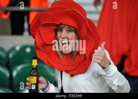 Londra, Regno Unito. Il 26 settembre, 2015. Rosa inglese Inghilterra e Galles Inghilterra e Galles, Coppa del Mondo di Rugby di Twickenham 2015, Londra, Inghilterra 26 settembre 2015 Coppa del Mondo di Rugby 2015 Twickenham Stadium di Londra, Inghilterra © Allstar Picture Library/Alamy Live News Credito: Allstar Picture Library/Alamy Live News Foto Stock