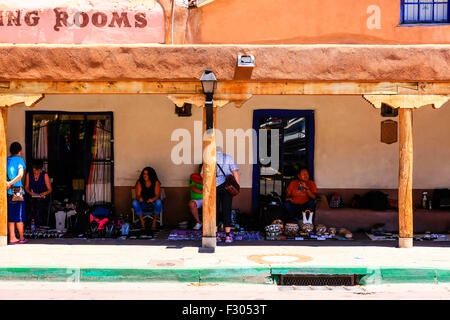 La Placita Sale da pranzo che si affaccia sulla città vecchia Plaza in Albuquerque, Nuovo Messico Foto Stock