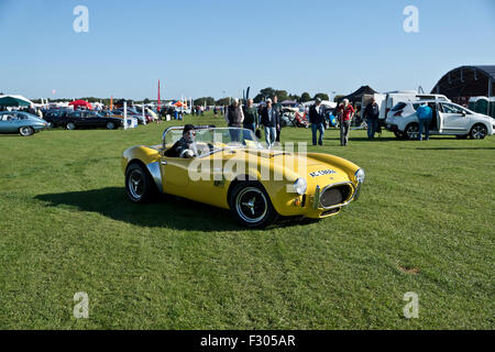 Il Fante di Giacomo, Sywell Classic pistone e Props.Un classico AC Cobra. Foto Stock