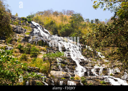 Mae Ya cascata, Nam Tok Mae Ya, Chiang Mai, Thailandia Foto Stock