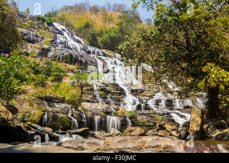 Mae Ya cascata, Nam Tok Mae Ya, Chiang Mai, Thailandia Foto Stock