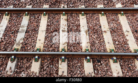 Nuove traversine di cemento su confini Scozzesi railway Foto Stock