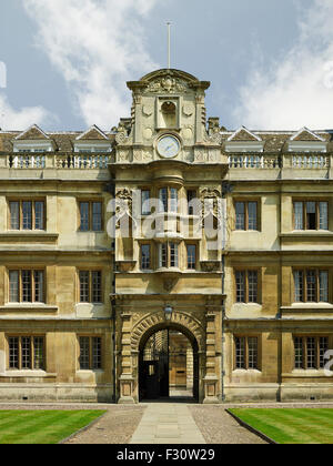 Università di Cambridge, Clare College Antica Corte gatehouse Foto Stock