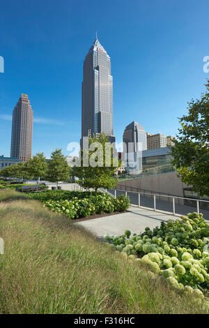 Il tasto BANK BUILDING TOWER (©Cesar Pelli 1991) il centro commerciale libero giardini pubblici downtown Cleveland Ohio USA Foto Stock