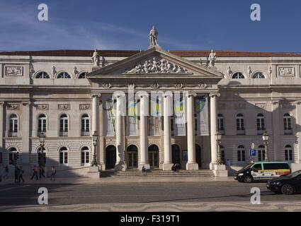 Lisbona, Portogallo - 23 ottobre 2014: D.Maria Teatro Nazionale in piazza Rossio a Lisbona Foto Stock