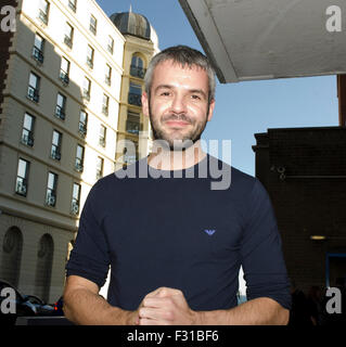 Brighton, Regno Unito. Il 27 settembre, 2015. Oliver Coppard, candidato del lavoro per Sheffield Hallam che hanno perso per Nick Clegg nell'elezione generale 2015, entrando Labour Party Conference 2015 all'Hilton Metropole Hotel, Brighton Regno Unito 12 Settembre 2015 Credit: Prixpics/Alamy Live News Foto Stock