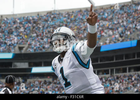 Settembre 27, 2015 Charlotte, NC, il 27 settembre 2015, presso la Bank of America Stadium di Charlotte, NC. Le Pantere sconfitto i santi 27-22.Margaret Bowles/CSM Foto Stock