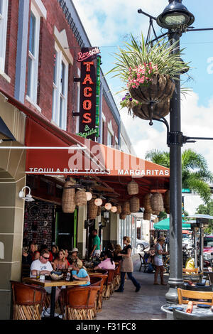 West Palm Beach Florida, Arts & Entertainment District, Clematis Street, Rocco's Taco & Tequila Bar, ristoranti, ristoranti, ristoranti, ristoranti, ristoranti, caffè, al Fres Foto Stock