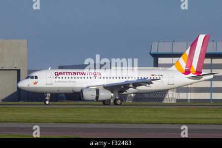 Germanwings piano D-AGWX, Airbus A319-132 atterra sulla pista presso l'aeroporto di Stansted Foto Stock