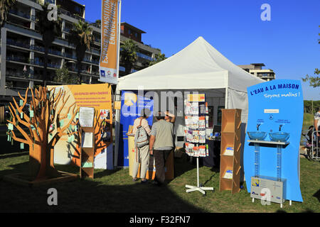 Montpellier, Francia, 26 settembre, 2015. 7° Giorno della biodiversità. Festival 'Facciamo clima". Bassin Jacques Coeur, Port Marianne. Credito: Digitalman/Alamy Live News Foto Stock