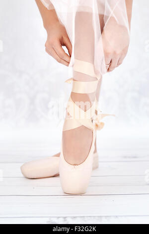 Immagine luminosa della ballerina&rsquo;s piedi Foto Stock