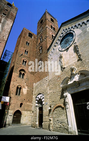 Italia, Liguria, Riviera di Ponente, Albenga, cattedrale Foto Stock
