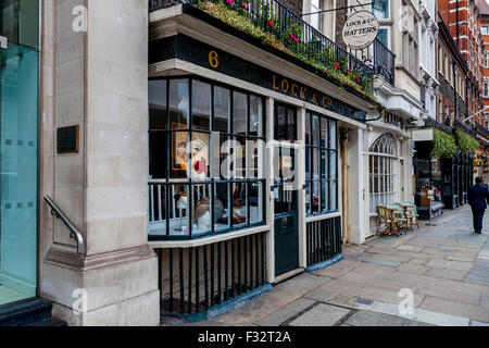 Lock & Co, Hatters, St James Street, Londra, Regno Unito Foto Stock