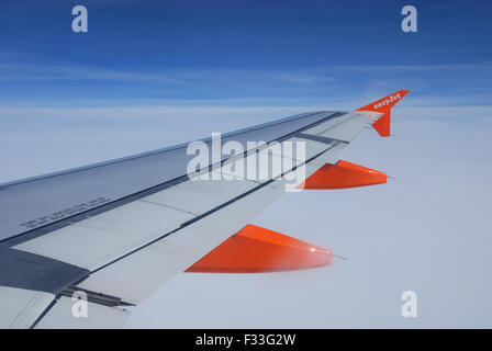 EasyJet Airbus aereo in volo Foto Stock