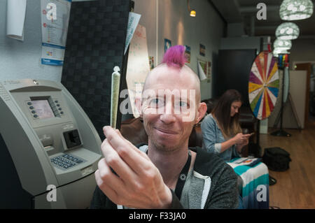 I singoli comuni di marijuana è più popolare voce nel dispensario di marijuana. Denver, CO Foto Stock
