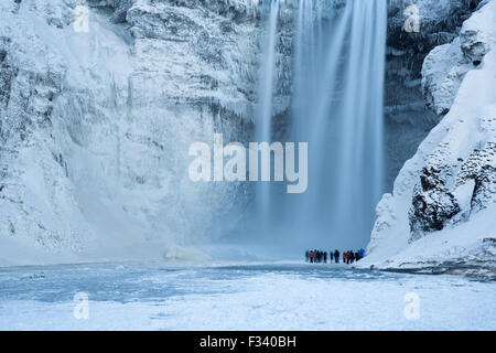Skogafoss in inverno, Islanda Foto Stock