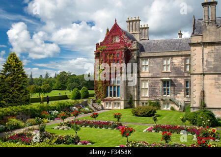 Giardino di Muckross House vicino a Killarney, nella contea di Kerry, Irlanda Foto Stock