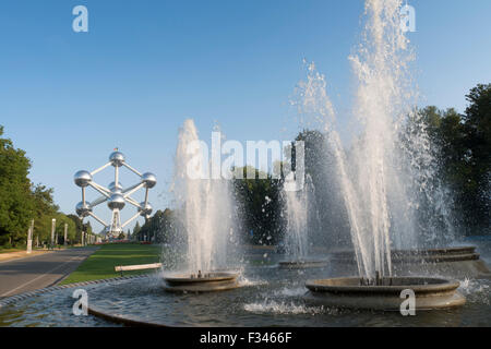 Atomium, il modello di una molecola di ferro, a Bruxelles Belgio Europa Foto Stock