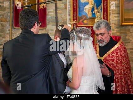 Matrimonio in Chiesa Armena a Alfortville, Paris, Francia. Foto Stock